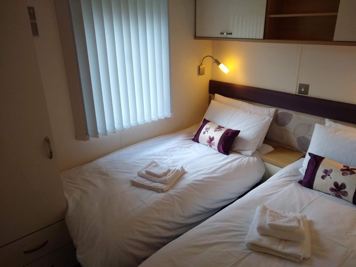 Lazy Days Lodge Glendevon Luaran gambar